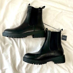 American Eagle boots